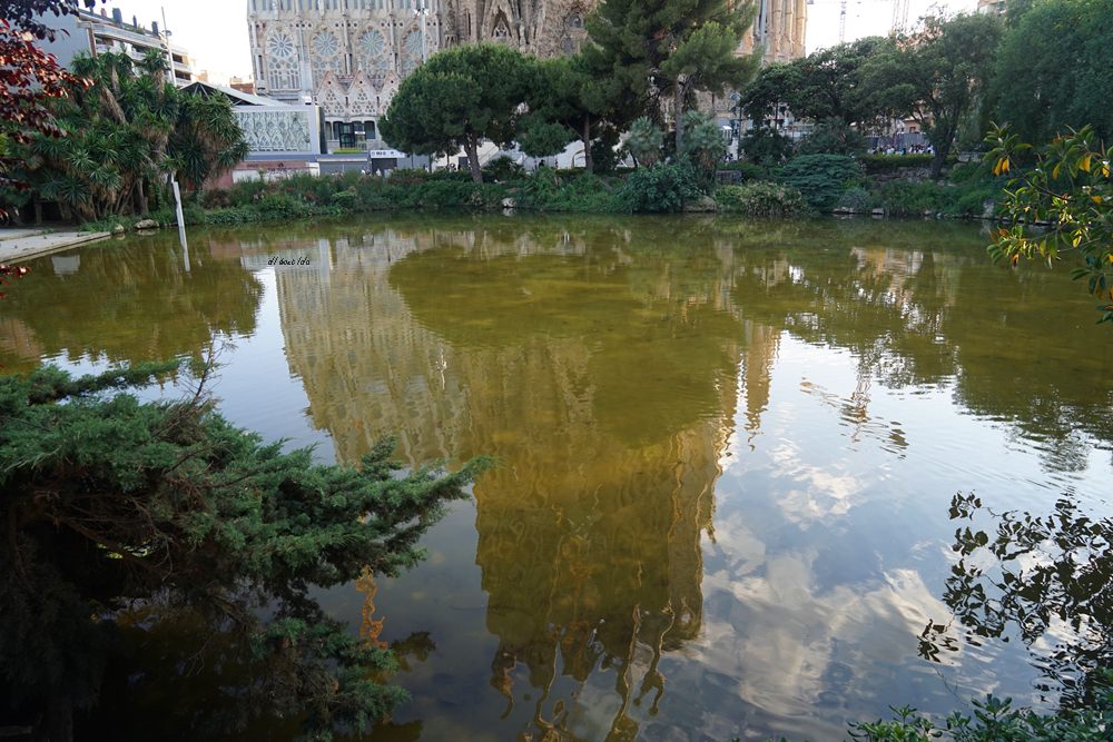 巴塞隆納景點聖家堂最不像教堂的教堂鬼才高第曠世名作世界文化遺產 拉拉隨性隨意走走看看